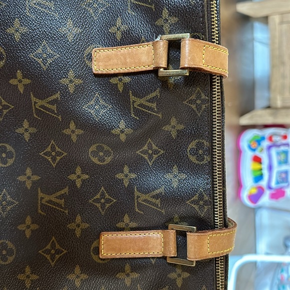 Authentic Louis Vuitton Monogram Cabas Mezzo - Picture 10 of 16